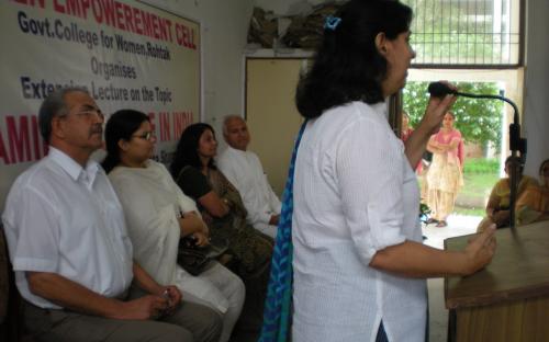 Dr Charu WaliKhanna and Ms Hemlatha Kheria visited the village Garhi Sampla in Rothak District Haryana