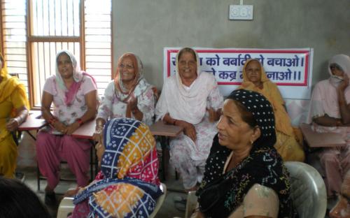 Dr Charu WaliKhanna and Ms Hemlatha Kheria visited the village Garhi Sampla in Rothak District Haryana