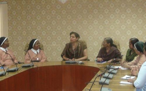 Hon’ble Chairperson Ms. Mamta Sharma interacts with a delegation from Nyaydarshan (Centre for Human Rights & Justice) Vadodara, Gujarat