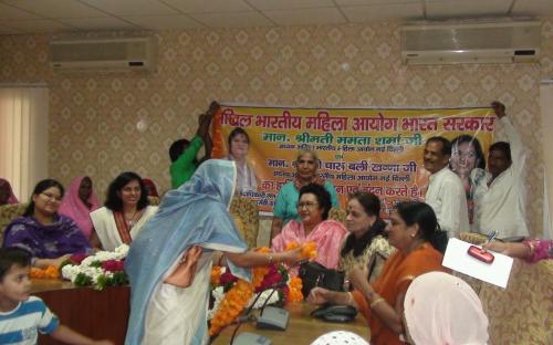 A group of women from Muraina, Madhya Pradesh visited the Commission and met Hon’ble Chairperson