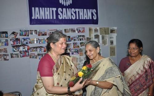 Ms. Mamta Sharma, Hon’ble Chairperson, NCW inaugurated the 14th Annual Exhibition Cum Sale “Diwali Extravaganza” at Birla Auditorium Museum Hall, Jaipur