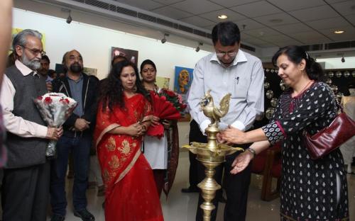 Dr. Charu WaliKhanna, Member, NCW inaugurated exhibition “Paint for Justice” on 08.11.2012 at New Delhi, organized