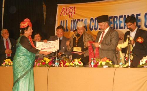 Member Mrs. Shamina Shafiq was conferred upon “DELHI RATAN” award by Hon. H.S. Brahma, Election Commissioner of India who was also the Chief Guest during a conference on “Challenges of the Democracy today & Role of Intellectuals” on 16th Dec,12