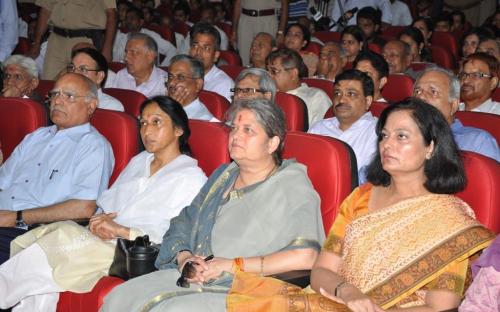 Smt. Mamta Sharma, Hon’ble Chairperson, NCW was the chief guest at the launching of the campaign “Building a Safe City for Women”