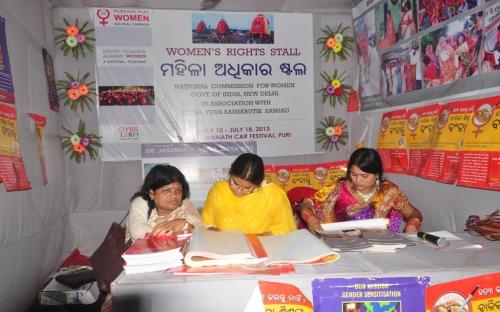 Ms Hemlata Kheria, Member, NCW visited 10-day NCW Stall hosted for the famous Jagannath Ratha Yatra