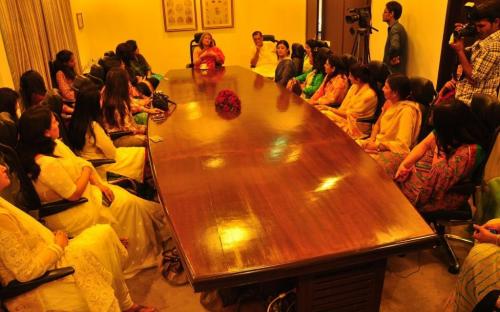 Smt. Mamta Sharma, Hon’ble Chairperson, NCW attended a discussion on issues of women empowerment taking the cause forward from an initiative by the Prabha Khaitan Foundation at Jaipur