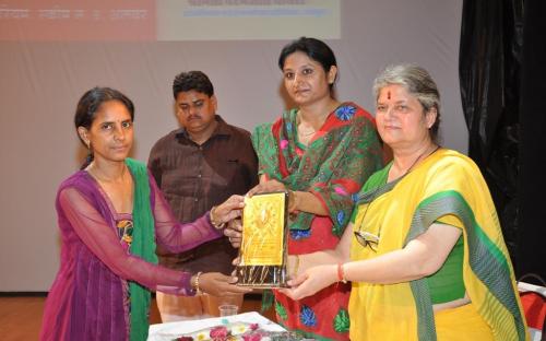 Smt. Mamta Sharma, Hon'ble Chairperson, NCW was Chief Guest at the prize distribution and awareness program organized by Manan Sewa Sansthan