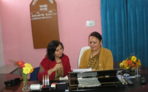Dr Charu WaliKhanna, Member NCW in discussion with Smt. Hemlatha Mohan, Chairperson State Commission for Women, Jharkhand