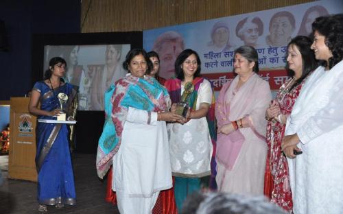 Mrs. Mamta Sharma, Chairperson NCW accompanied by Dr. Charu WaliKhanna, Member, NCW attended a Jan Sunwai Programme organized by the NGO Hamari Priyadarshini Ek Vichar at  Bhopal, Madhya